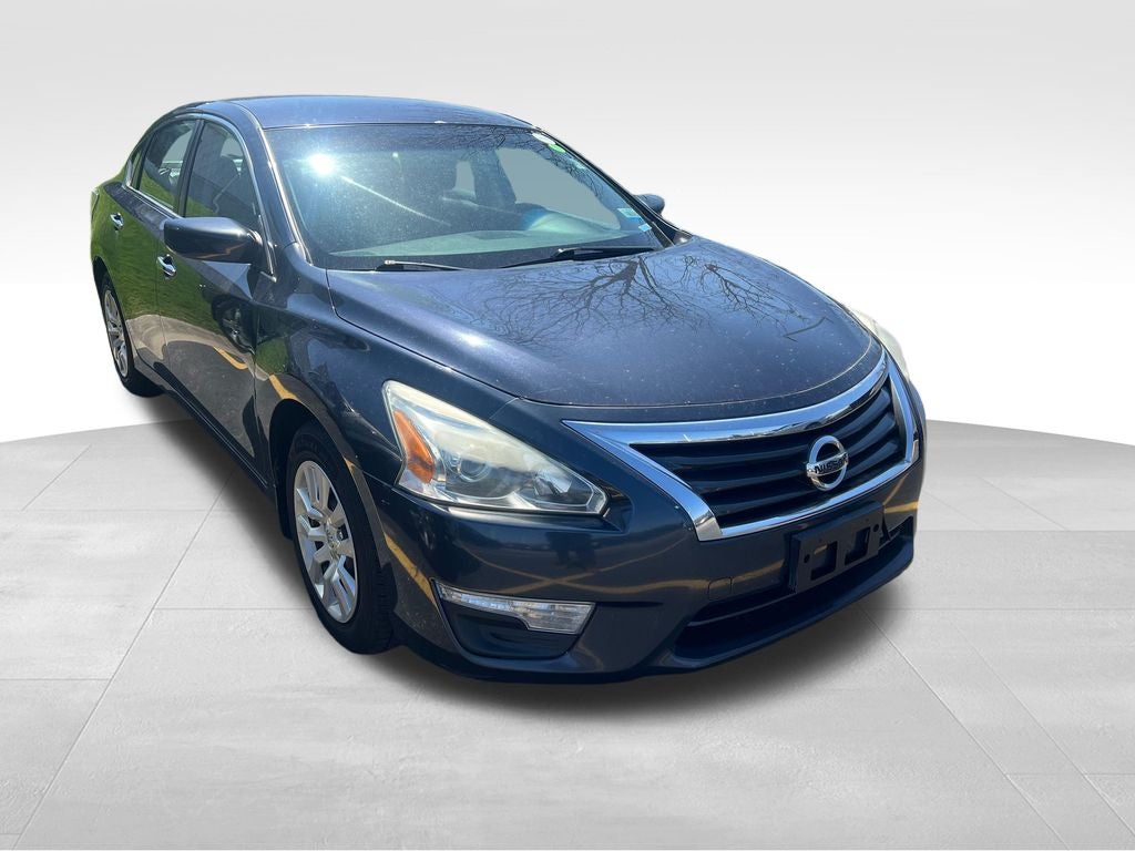 2014 Nissan Altima 2.5 S Near Milwaukee WI