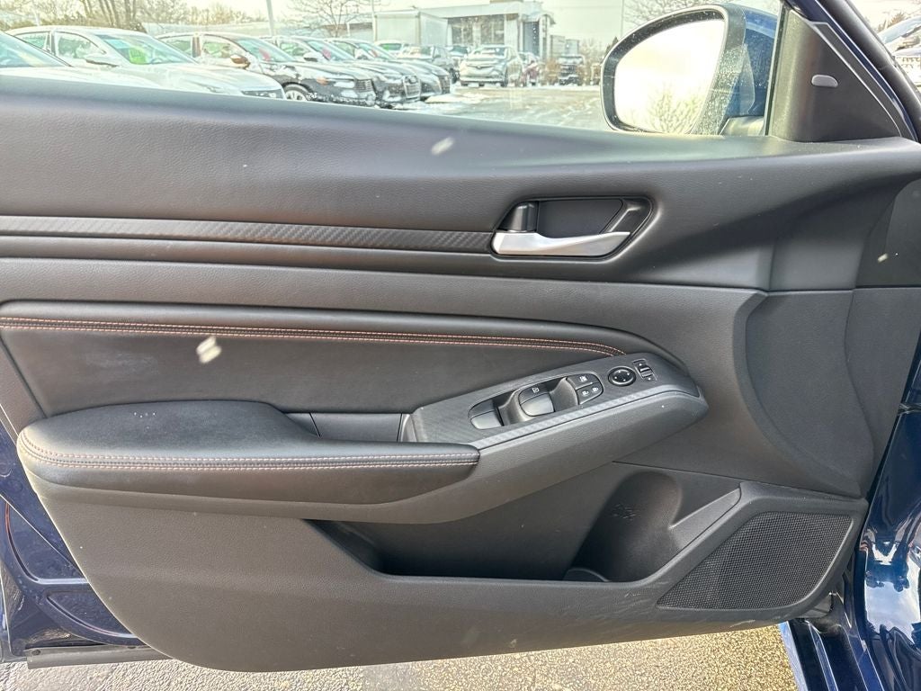 2021 Nissan Altima 2.5 SR Blue Certified Near Milwaukee WI