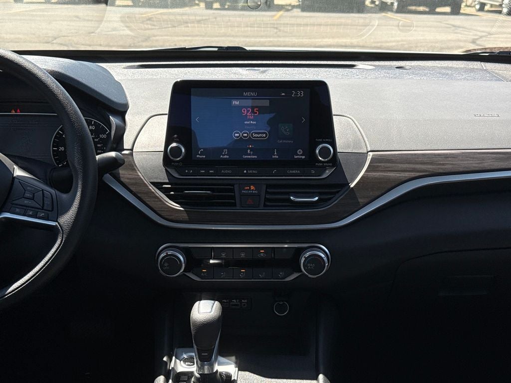 2025 Nissan Altima 2.5 SV Blue Certified Near Milwaukee WI