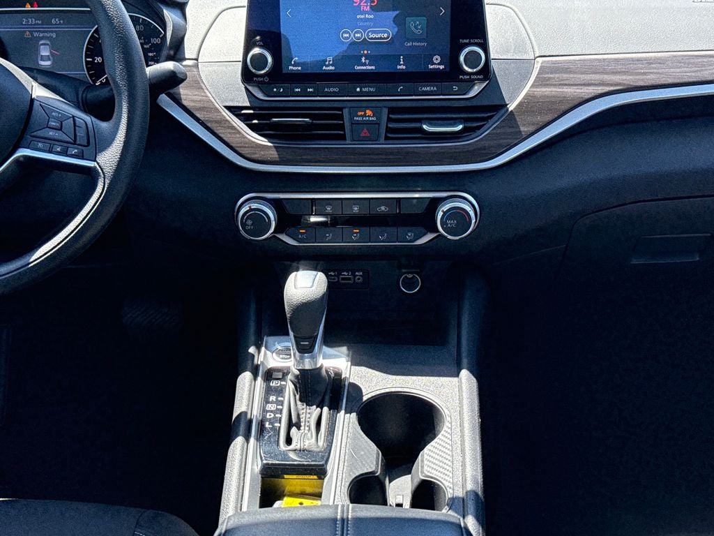 2025 Nissan Altima 2.5 SV Blue Certified Near Milwaukee WI