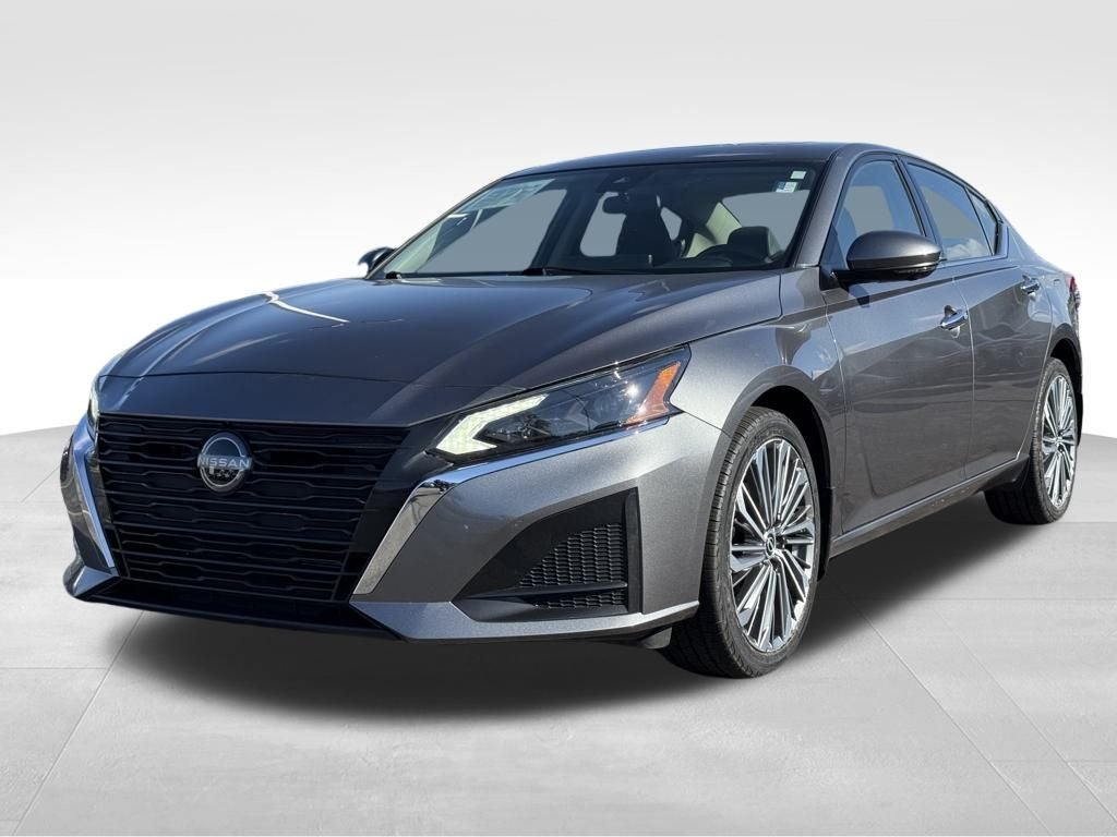 2023 Nissan Altima 2.5 SL Blue Certified AWD Near Milwaukee WI