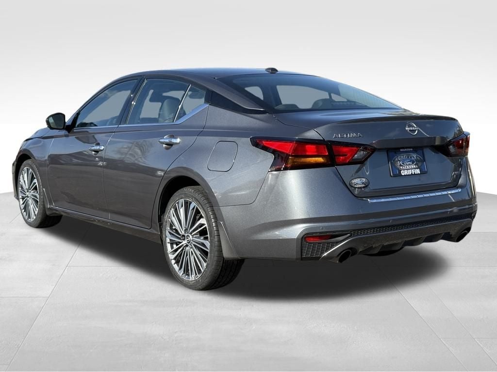 2023 Nissan Altima 2.5 SL Blue Certified AWD Near Milwaukee WI