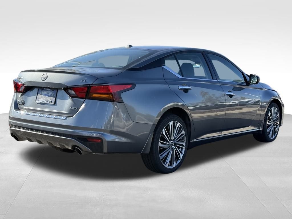 2023 Nissan Altima 2.5 SL Blue Certified AWD Near Milwaukee WI