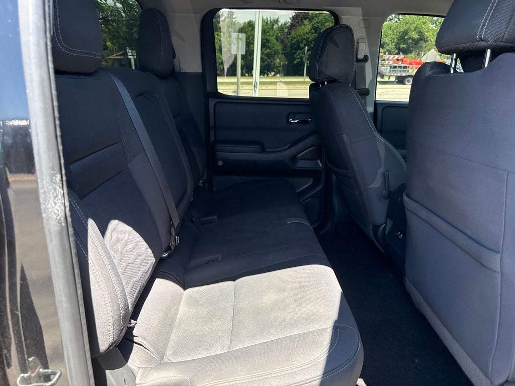 2022 Nissan Frontier SV Blue Certified 4WD Near Milwaukee WI