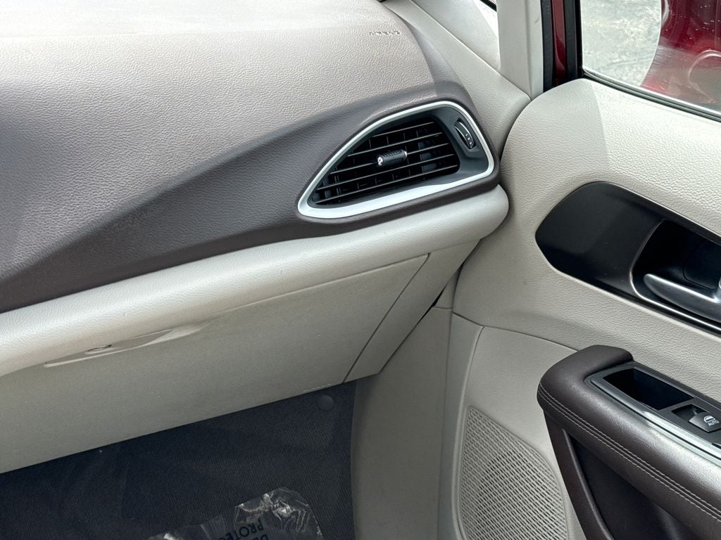 2017 Chrysler Pacifica Touring L