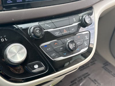 2017 Chrysler Pacifica Touring L