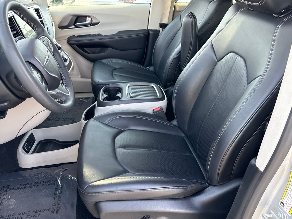 2024 Chrysler Pacifica Touring L Blue Certified Near Milwaukee WI