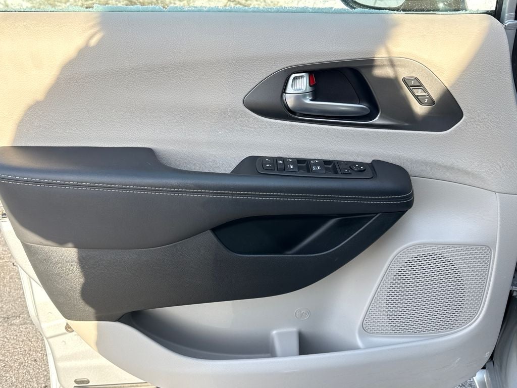 2024 Chrysler Pacifica Touring L Blue Certified Near Milwaukee WI