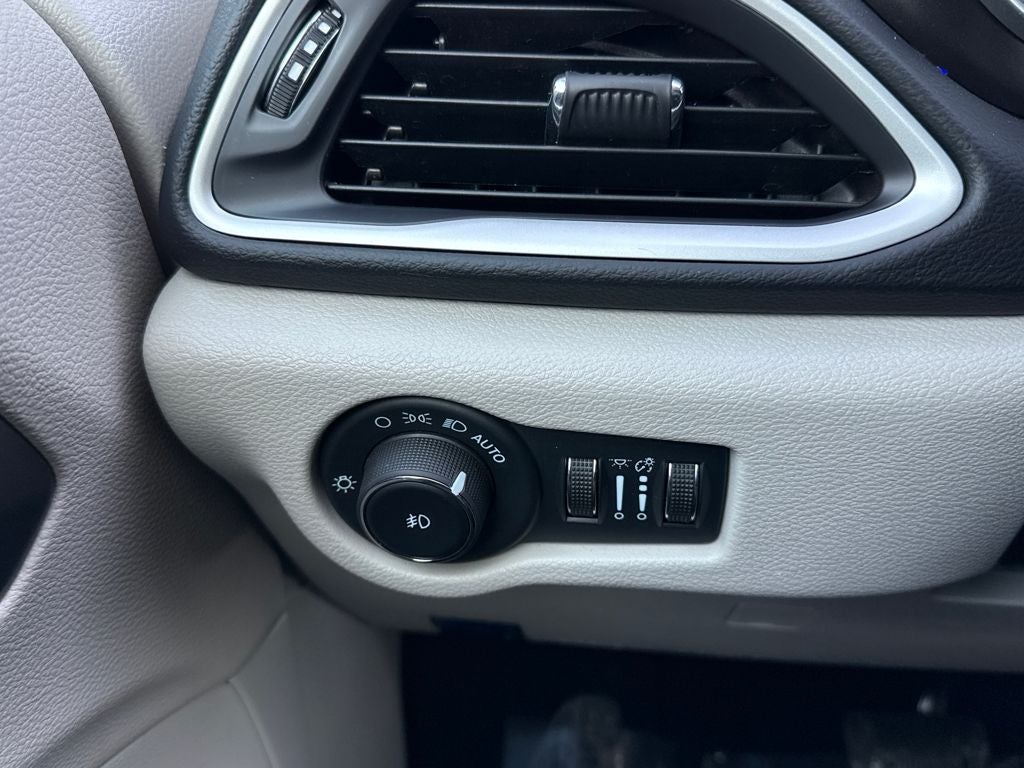 2024 Chrysler Pacifica Touring L Blue Certified Near Milwaukee WI