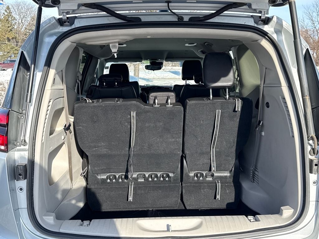 2024 Chrysler Pacifica Touring L Blue Certified Near Milwaukee WI