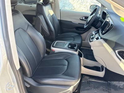 2024 Chrysler Pacifica Touring L Blue Certified Near Milwaukee WI