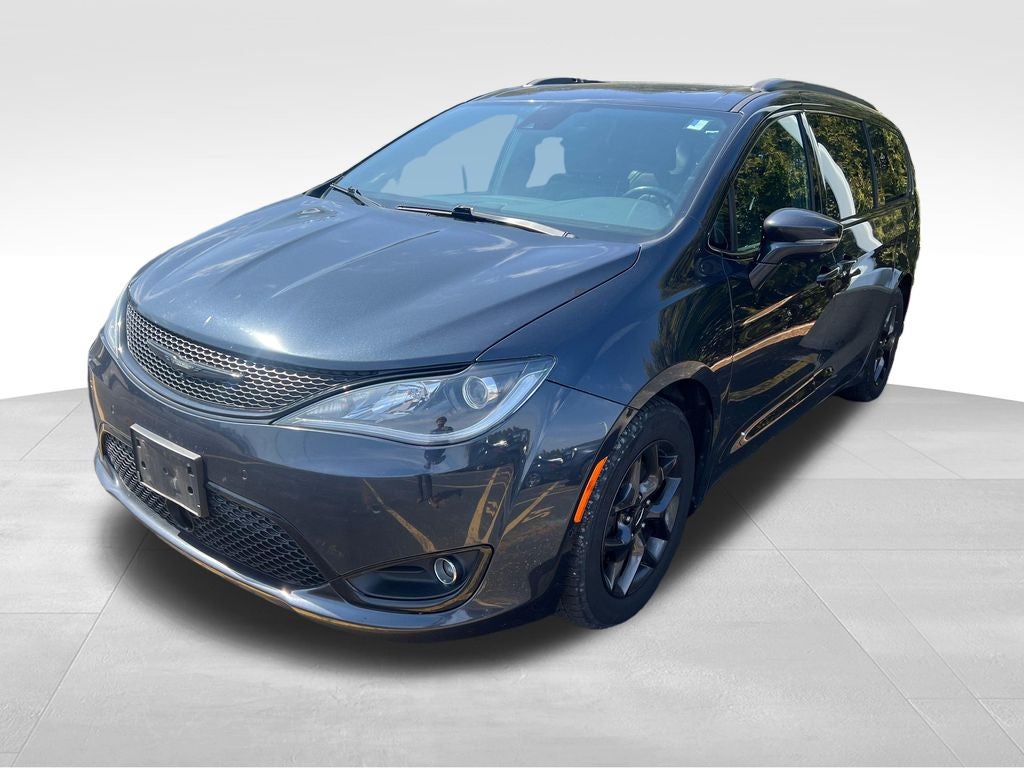 2019 Chrysler Pacifica Limited Blue Certified Near Milwaukee WI