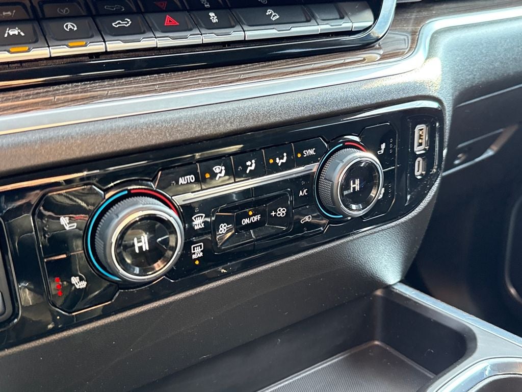 2025 Chevrolet Silverado 1500 RST Z71 4WD Near Milwaukee WI