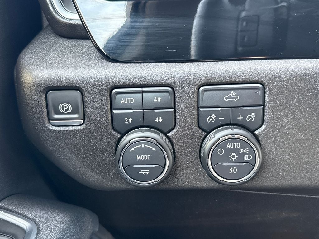 2025 Chevrolet Silverado 1500 RST Z71 4WD Near Milwaukee WI