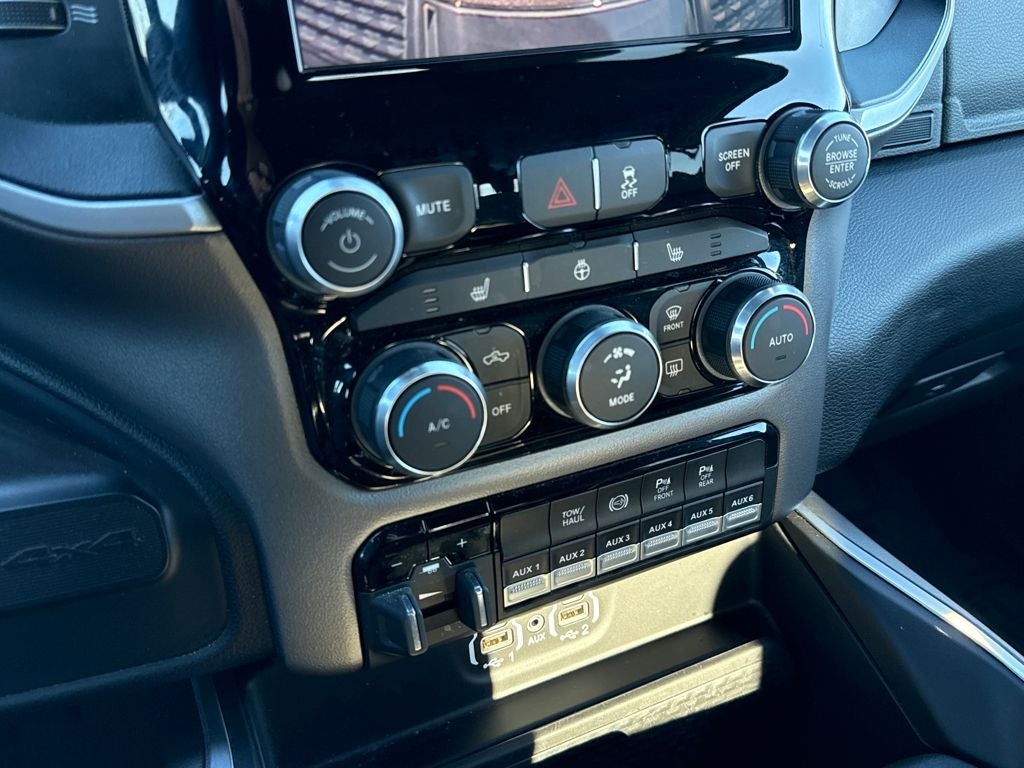 2023 RAM 2500 Big Horn Night Edition 4WD Near Milwaukee WI