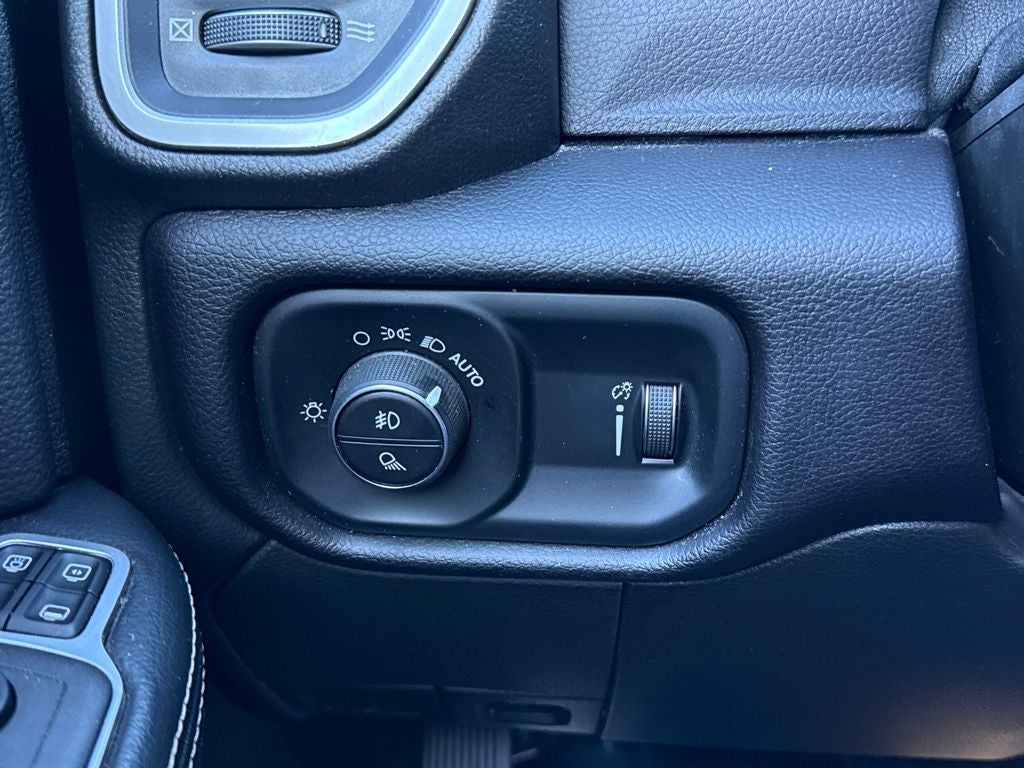 2023 RAM 2500 Big Horn Night Edition 4WD Near Milwaukee WI