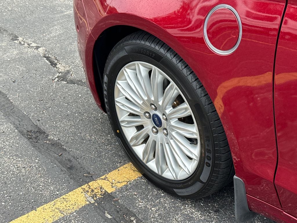 2014 Ford Fusion Energi SE Luxury Near Milwaukee WI