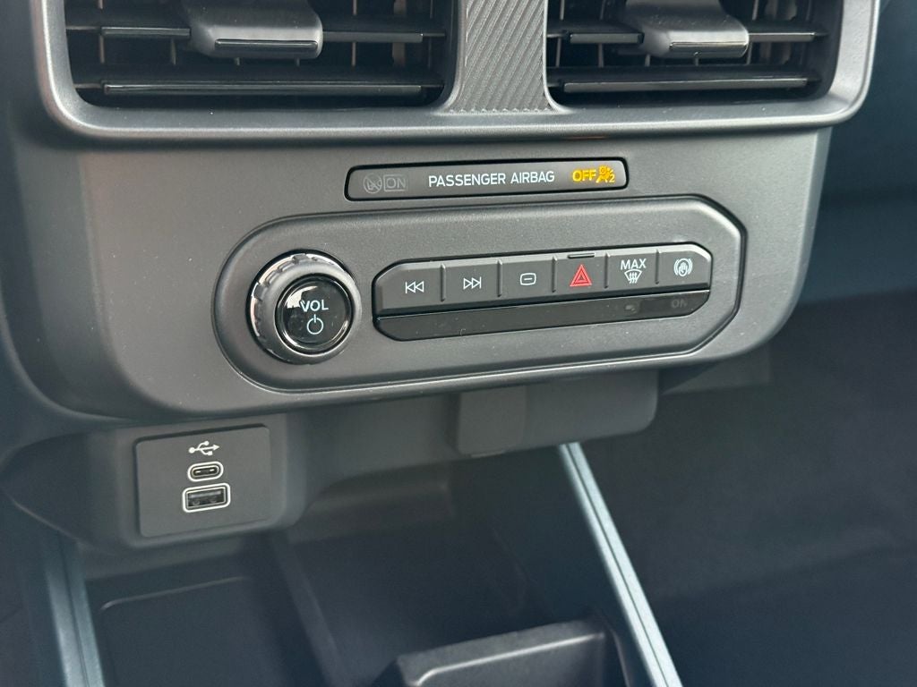 2025 Ford Maverick XL