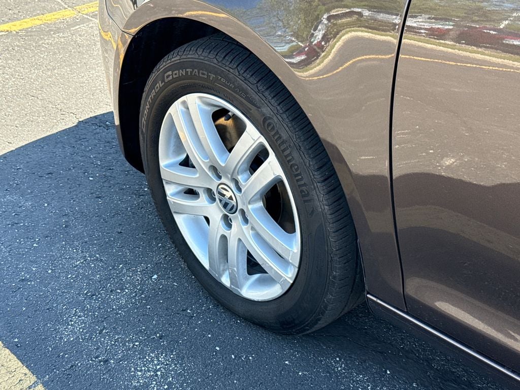 2013 Volkswagen Jetta SportWagen 2.0L TDI Near Milwaukee WI