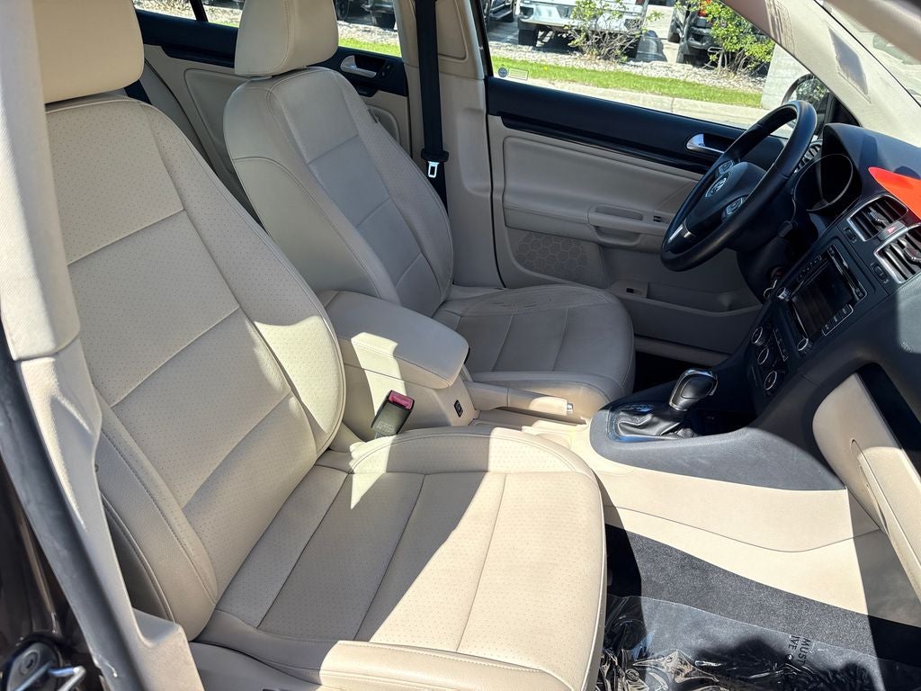 2013 Volkswagen Jetta SportWagen 2.0L TDI Near Milwaukee WI