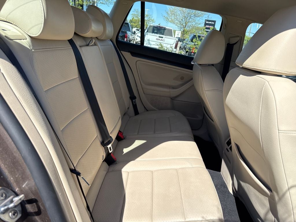 2013 Volkswagen Jetta SportWagen 2.0L TDI Near Milwaukee WI