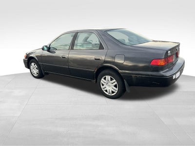 2001 Toyota Camry LE 2.2L 4CYL GREAT FUEL ECONOMY