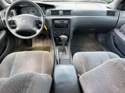 2001 Toyota Camry LE 2.2L 4CYL GREAT FUEL ECONOMY