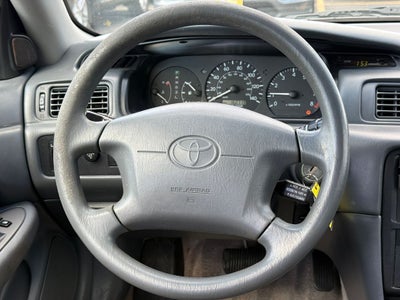 2001 Toyota Camry LE 2.2L 4CYL GREAT FUEL ECONOMY
