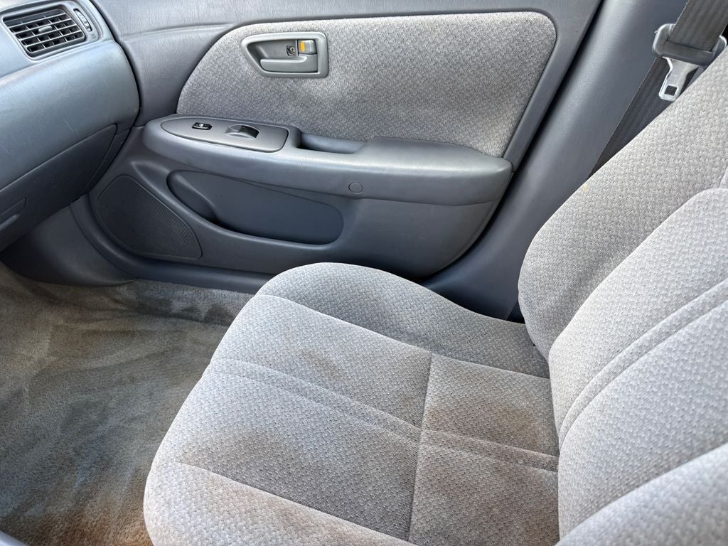 2001 Toyota Camry LE 2.2L 4CYL GREAT FUEL ECONOMY