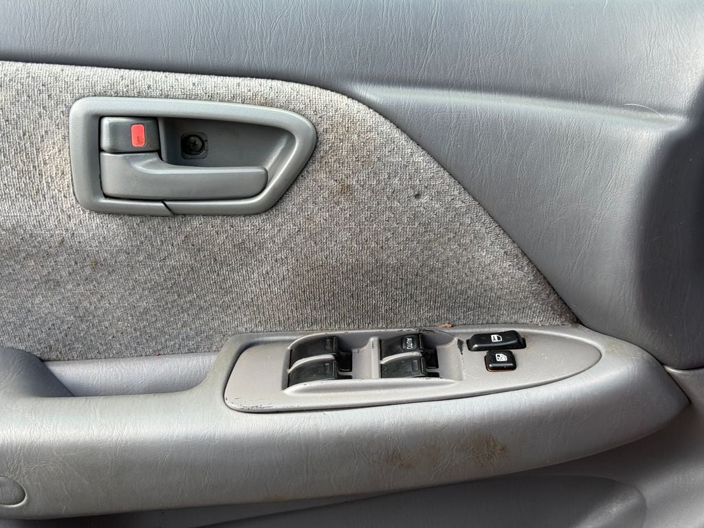 2001 Toyota Camry LE 2.2L 4CYL GREAT FUEL ECONOMY
