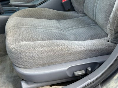 2001 Toyota Camry LE 2.2L 4CYL GREAT FUEL ECONOMY