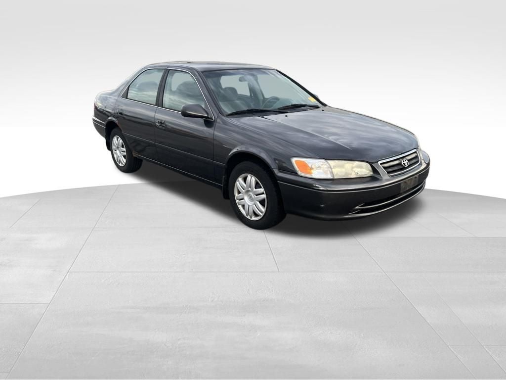 2001 Toyota Camry LE 2.2L 4CYL GREAT FUEL ECONOMY