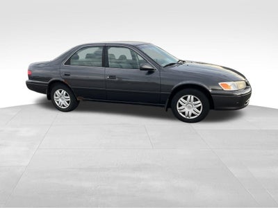 2001 Toyota Camry LE 2.2L 4CYL GREAT FUEL ECONOMY