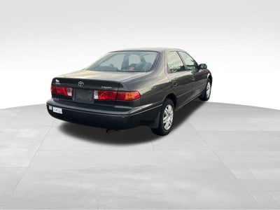 2001 Toyota Camry LE 2.2L 4CYL GREAT FUEL ECONOMY