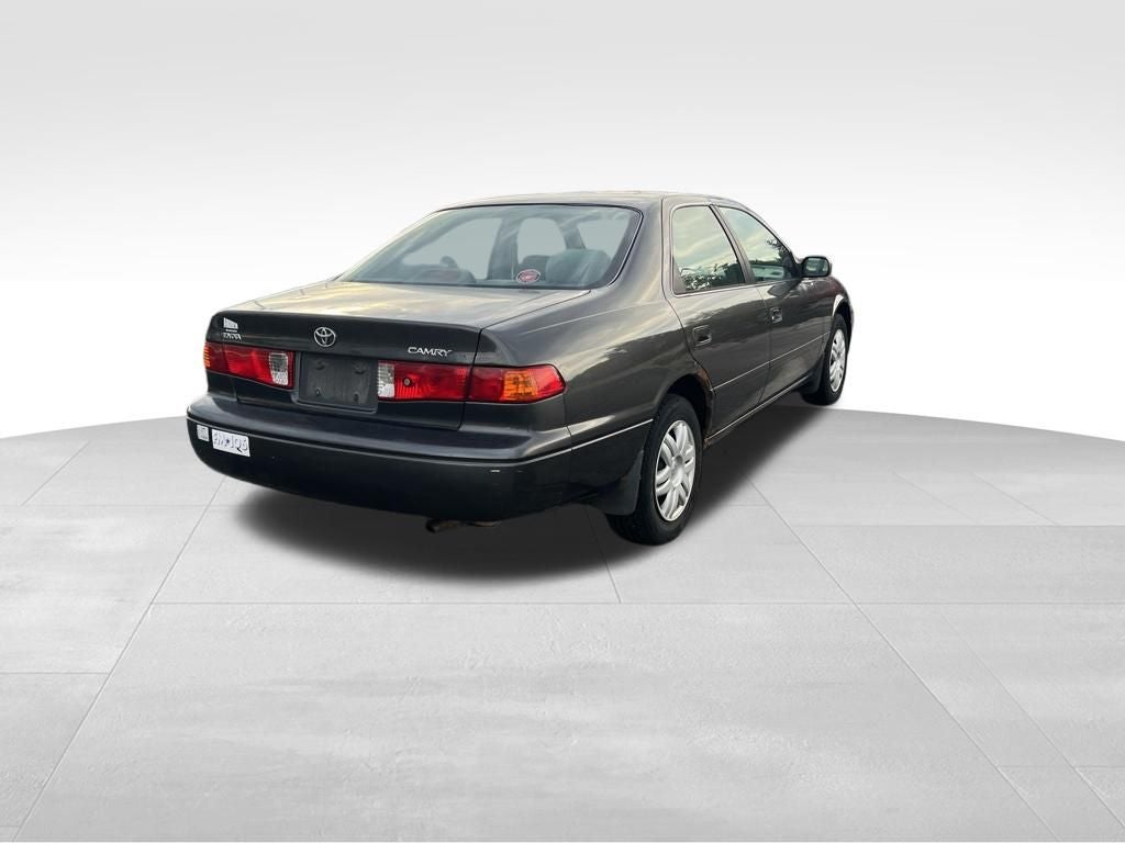 2001 Toyota Camry LE 2.2L 4CYL GREAT FUEL ECONOMY