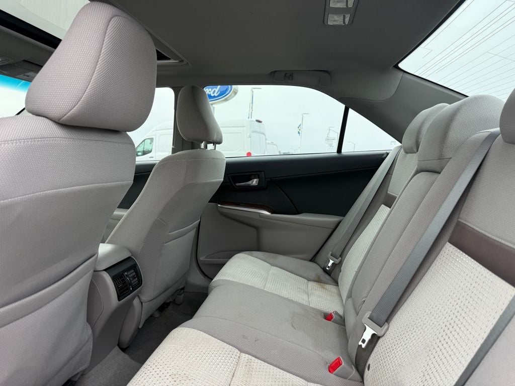 2014 Toyota Camry XLE Near Milwaukee WI