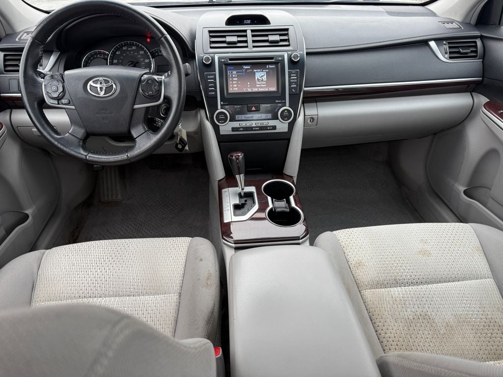 2014 Toyota Camry XLE Near Milwaukee WI