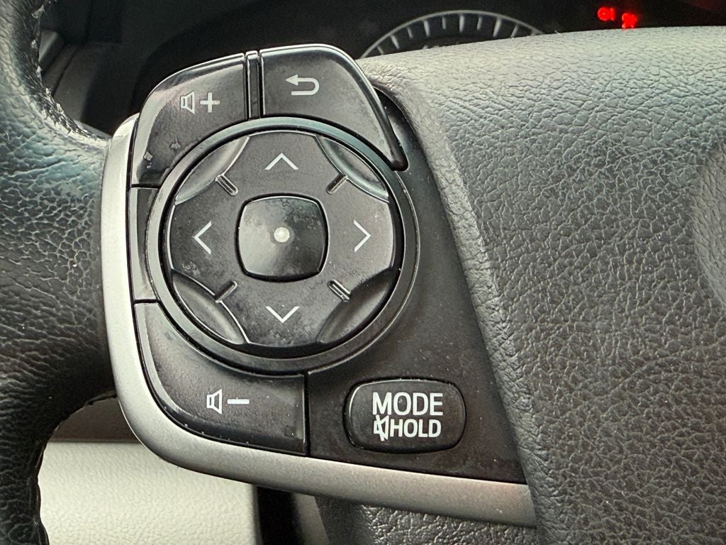 2014 Toyota Camry XLE Near Milwaukee WI