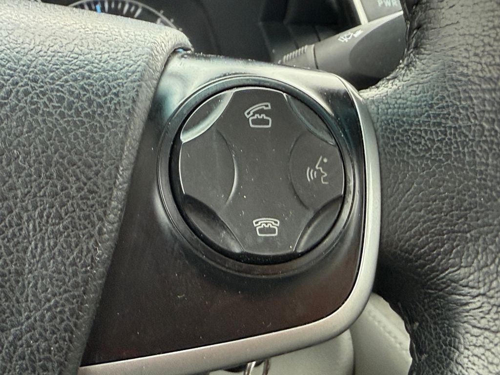 2014 Toyota Camry XLE Near Milwaukee WI