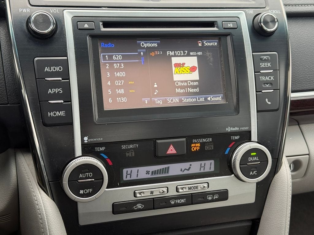 2014 Toyota Camry XLE Near Milwaukee WI