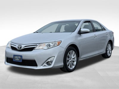 2014 Toyota Camry XLE Near Milwaukee WI