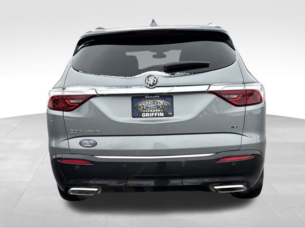 2023 Buick Enclave Essence AWD Near Milwaukee WI