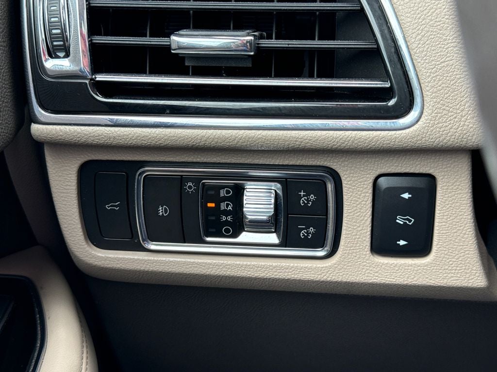 2022 Lincoln Navigator L Reserve
