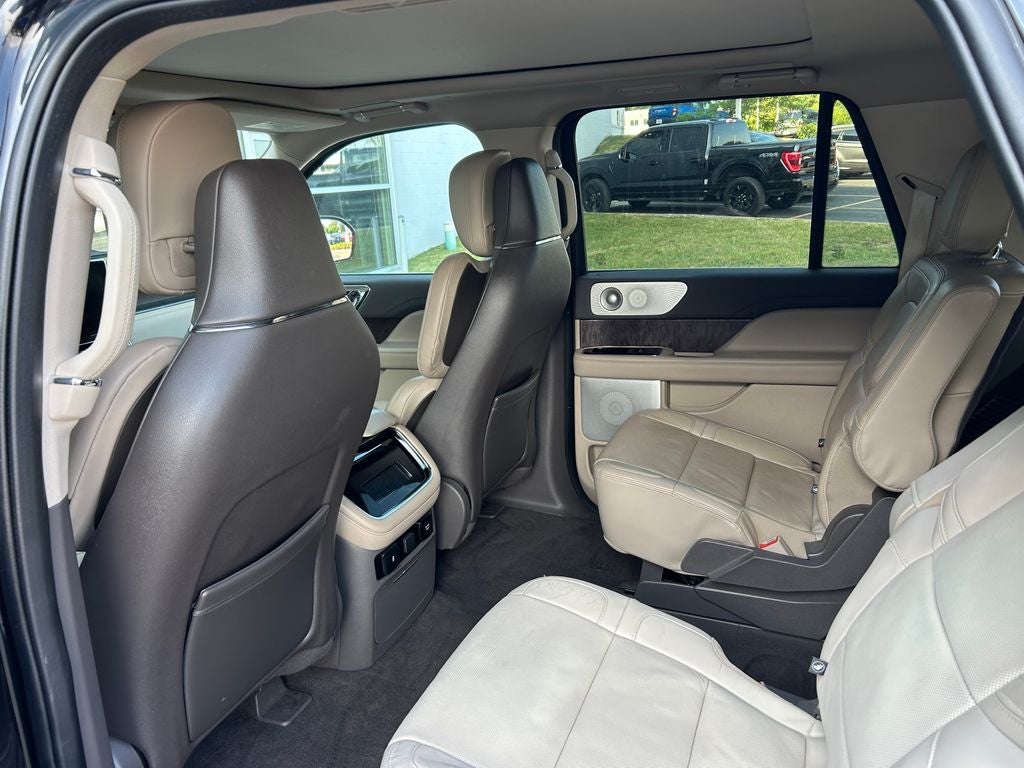 2022 Lincoln Navigator L Reserve
