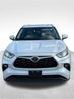 2022 Toyota Highlander XLE Blue Certified AWD Near Milwaukee WI