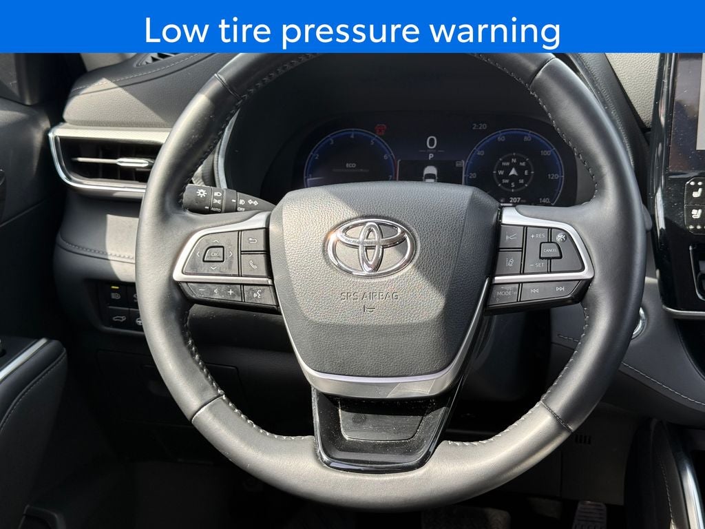 2023 Toyota Highlander Platinum Blue Certified AWD Near Milwaukee WI