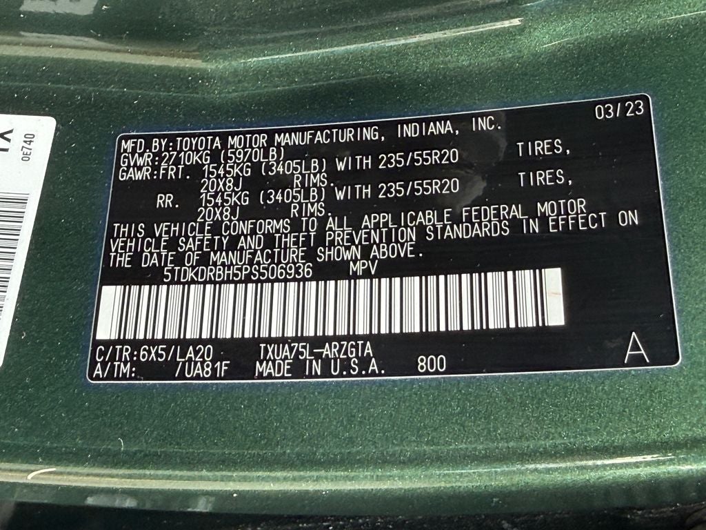 2023 Toyota Highlander Platinum Blue Certified AWD Near Milwaukee WI
