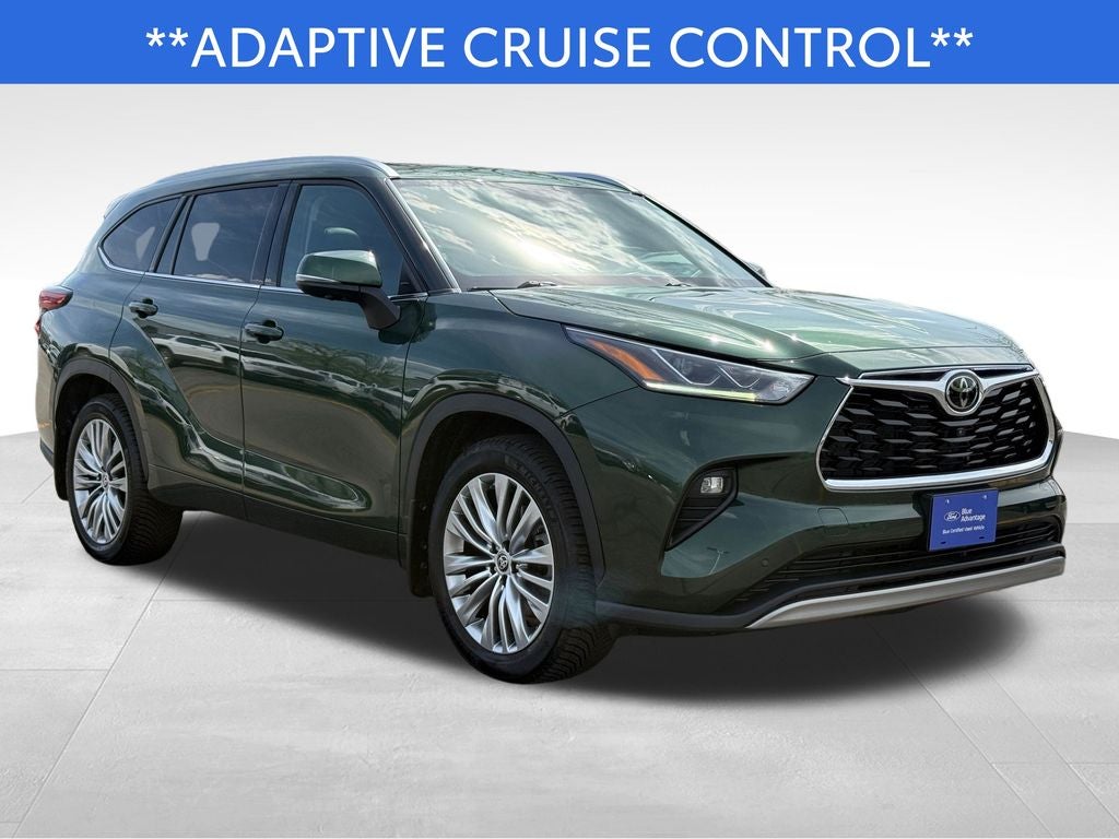2023 Toyota Highlander Platinum Blue Certified AWD Near Milwaukee WI
