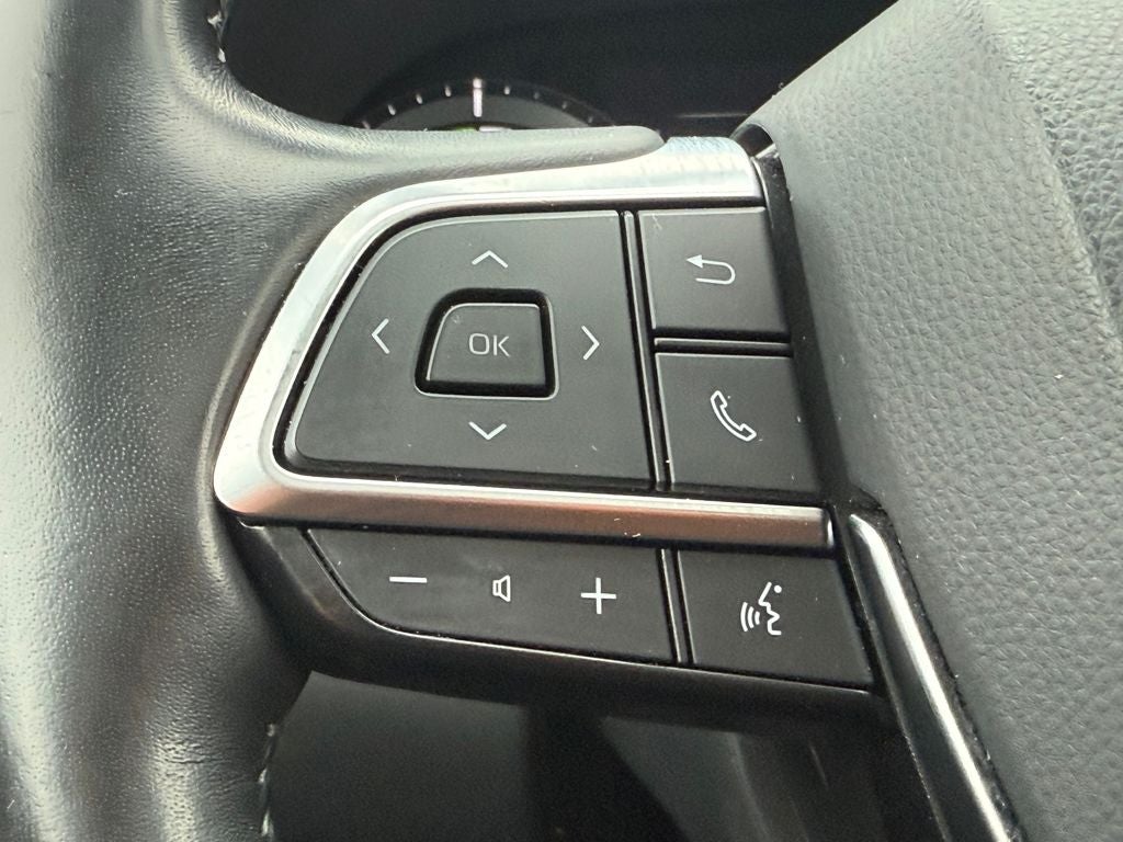 2021 Toyota Highlander Hybrid Limited Blue Certified AWD Near Milwaukee WI