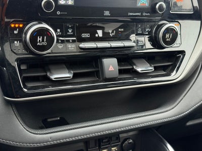 2021 Toyota Highlander Hybrid Limited Blue Certified AWD Near Milwaukee WI